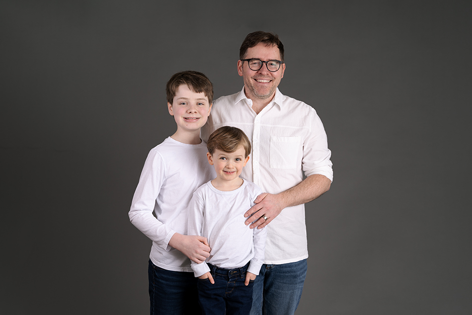 Family portraits for reluctant dads