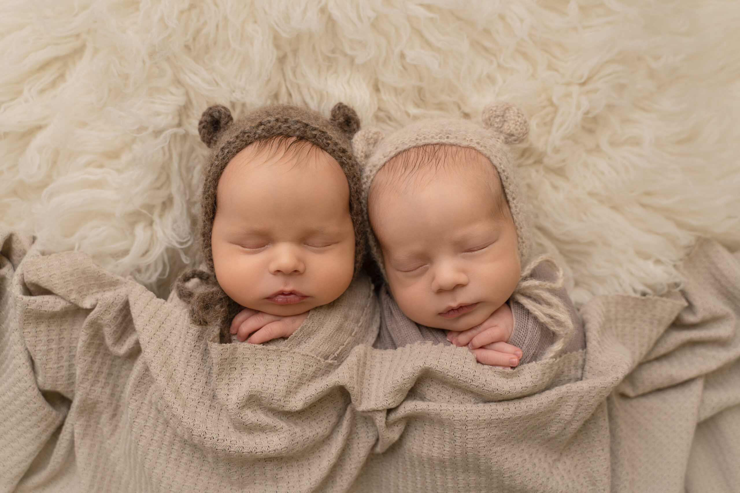 Top tips for parents expecting newborn twins